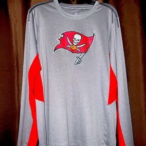 Youth size large 14/16 Tampa Bay Bucs shirt